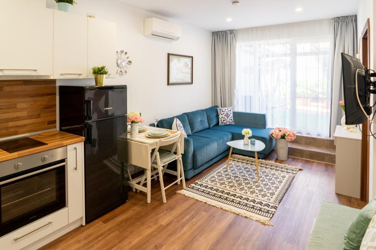 Sevastopol Apartments فارنا المظهر الخارجي الصورة