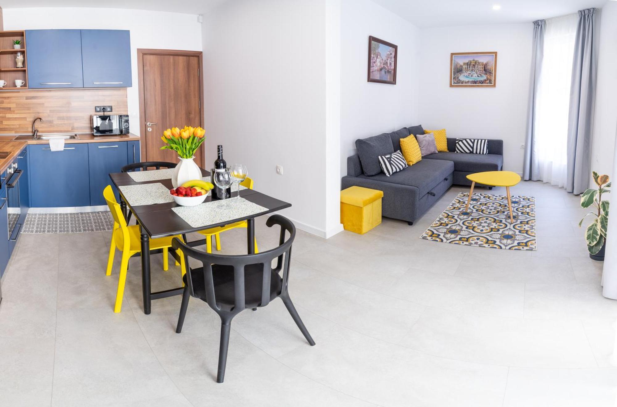 Sevastopol Apartments فارنا المظهر الخارجي الصورة